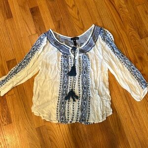 Aqua Women’s Blue Detailed Blouse Size Medium